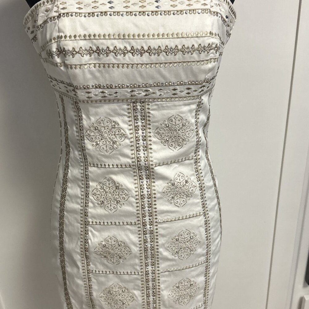 White House Black Market Strapless White and Gold Dress - Picture 5 of 12